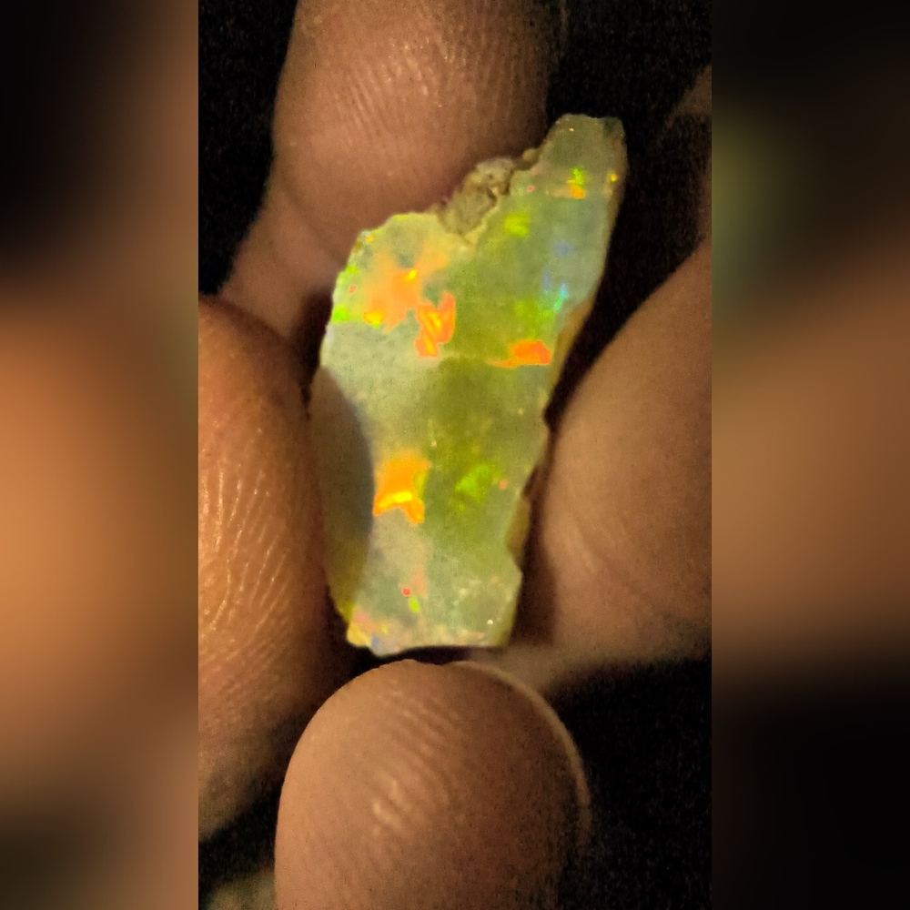 Raw opal